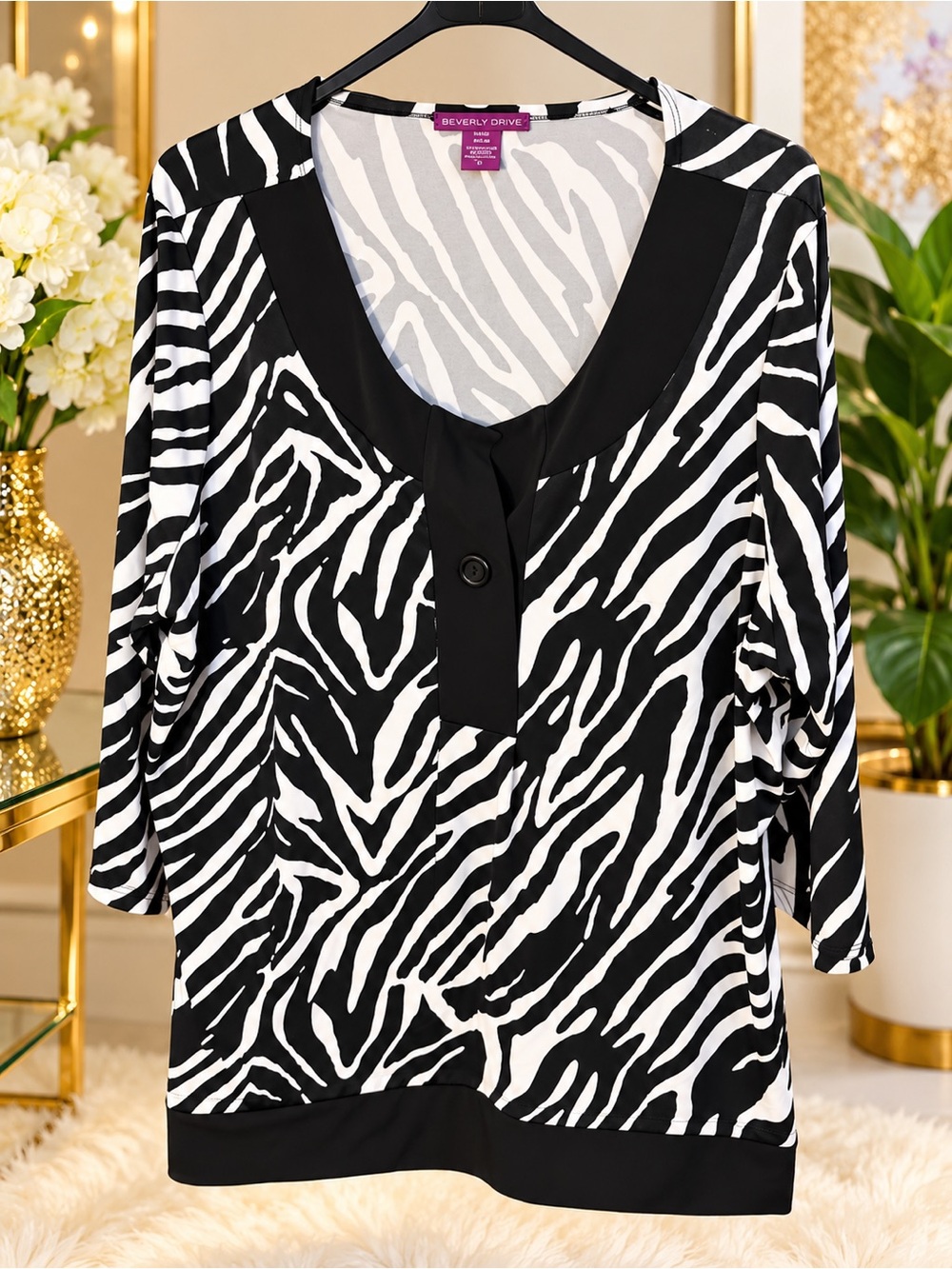 Beverly Drive Black & White Zebra-Pattern Long Sleeve Tunic
